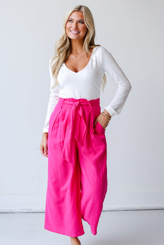 hot pink Linen Pants on hudson blake model